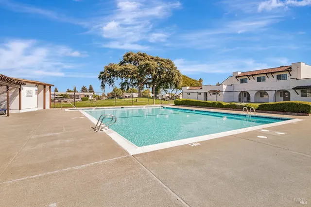 $269,000 | 86 Biltmore Court, Fairfield, CA 94533