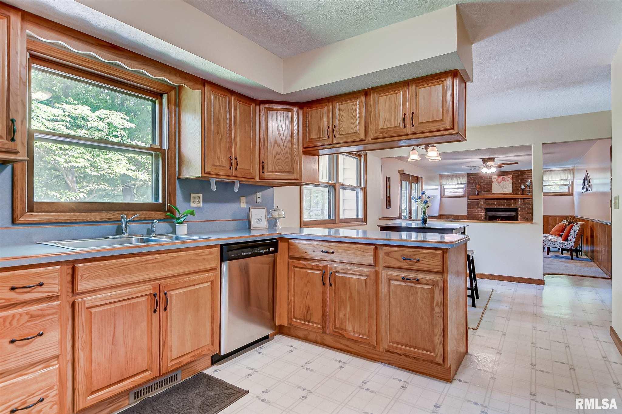 70 Ramblewood Road Chatham, IL 62629 - Photo 16 of 45 Gallery Image 16
