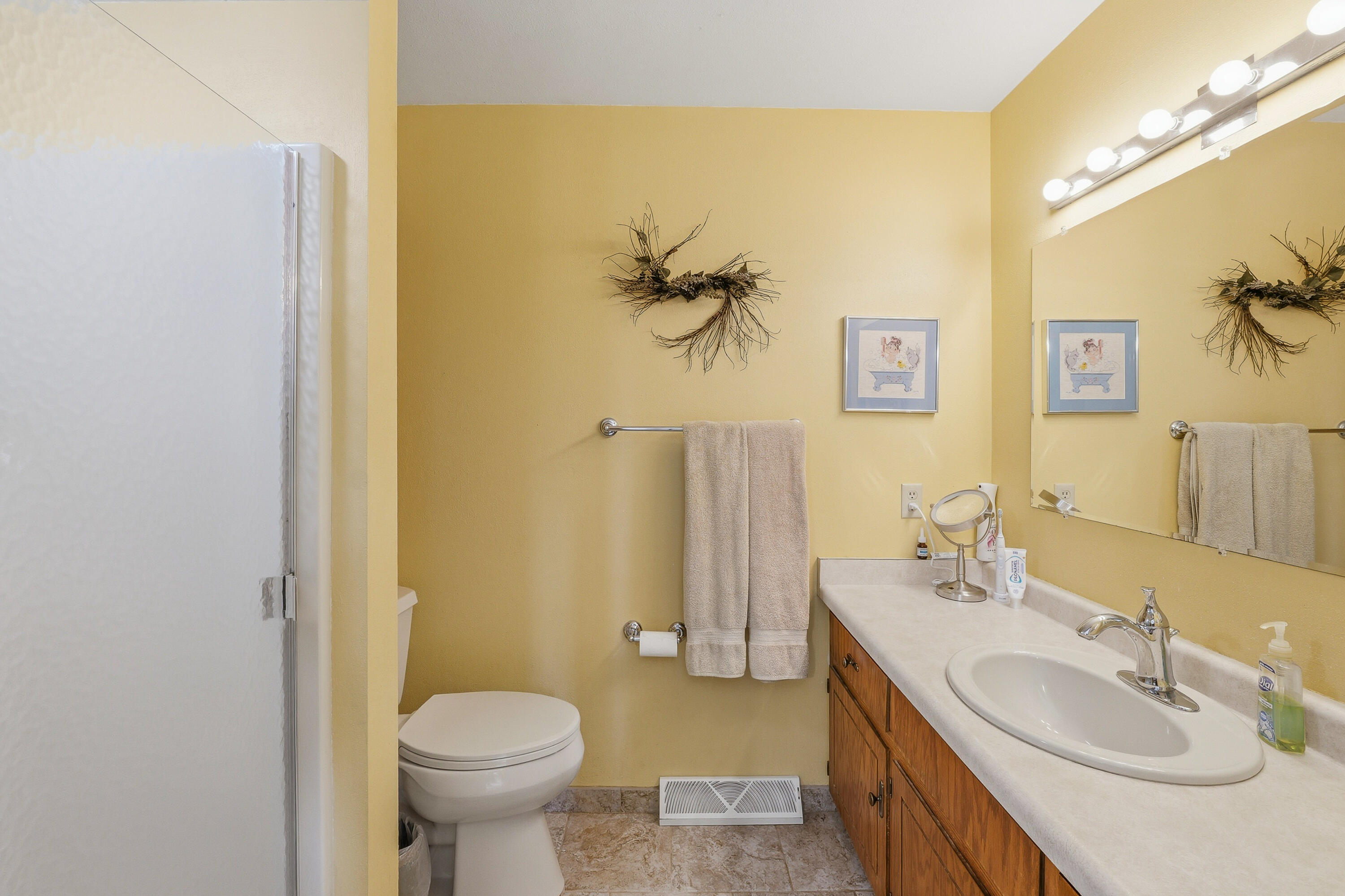 1237 Audubon Road Howards Grove, WI 53083 - Photo 12 of 31 Primary Suite Bathroom