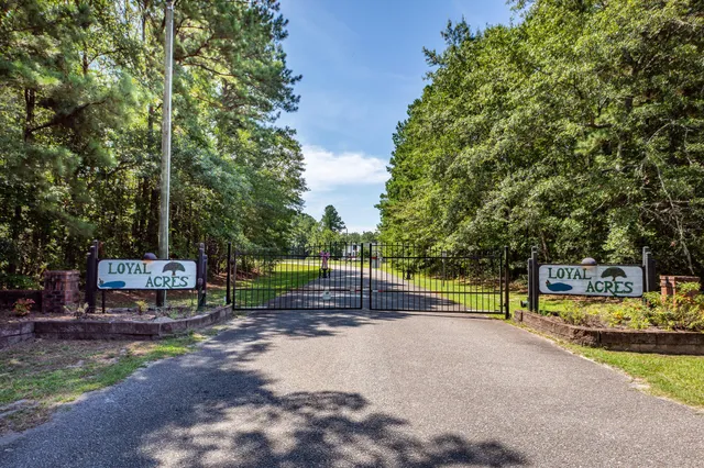 $499,000 | 156 Hidden Hills Road, Cross, SC 29436
