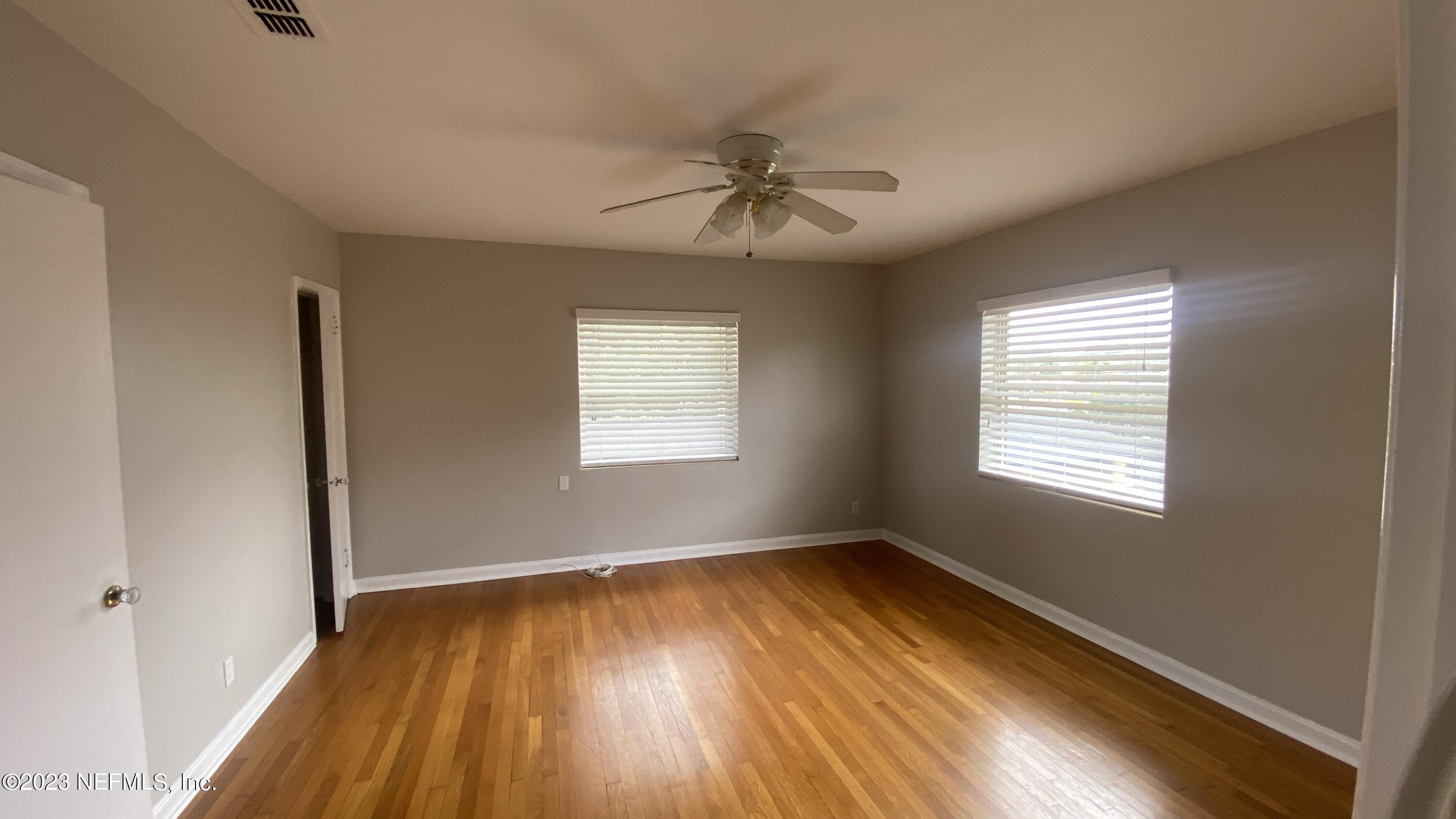 1543 Nicholson Road, Unit 3 Jacksonville, FL 32207 - Photo 10 of 17 217F9EA7-B9BC-4581-9846-401C2E3CE171