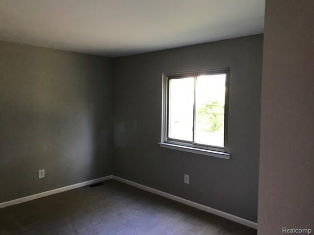 741 Dressler Lane Rochester Hills, MI 48307 - Photo 7 of 20