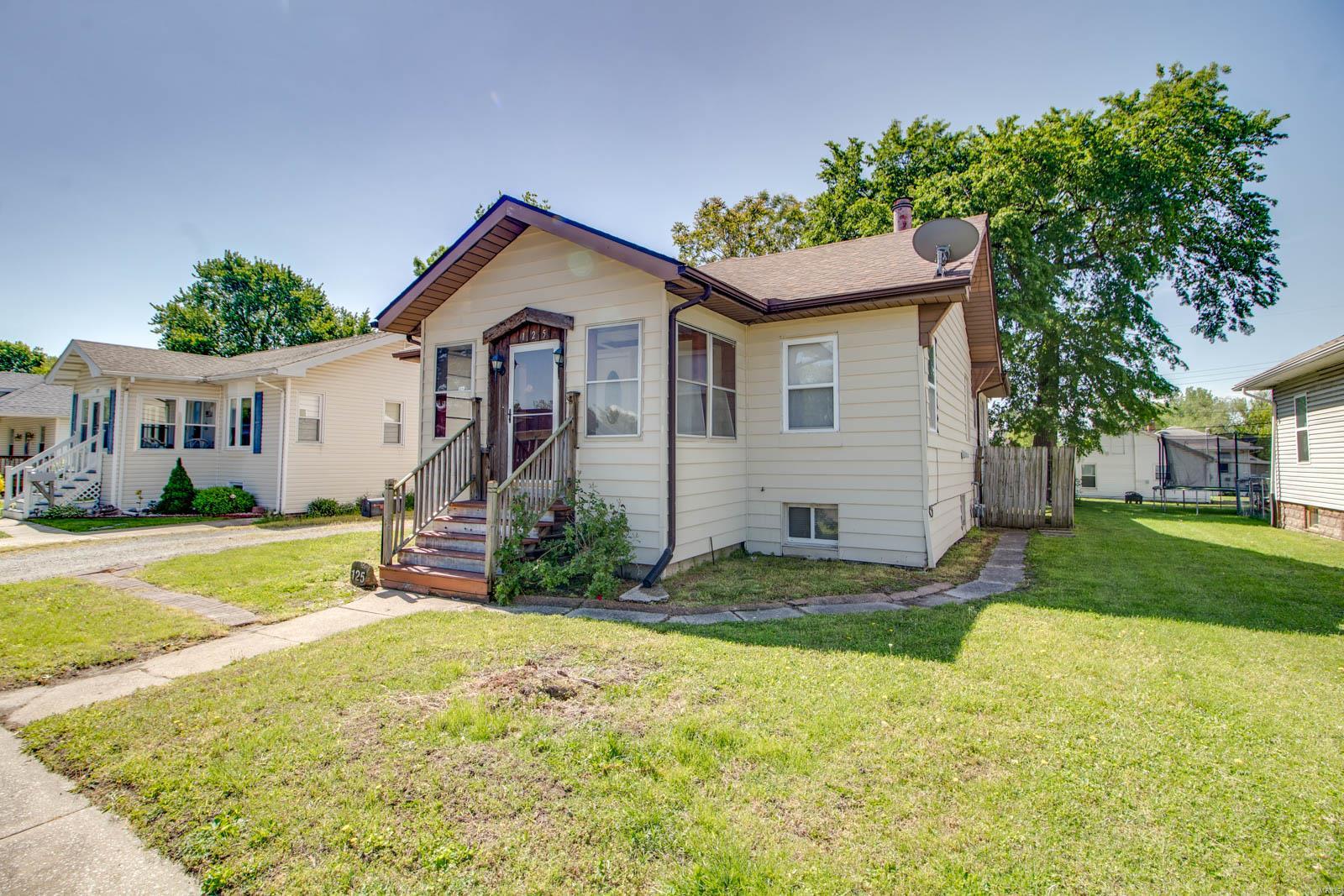 125 West 3rd Street Roxana, IL 62084 - Photo 2 of 31