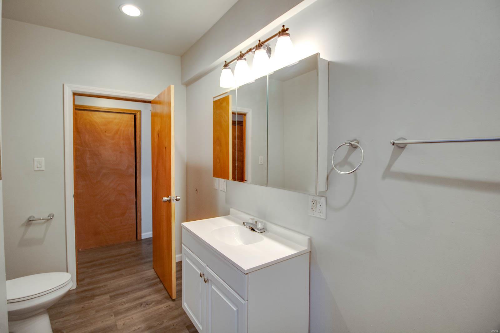 125 West 3rd Street Roxana, IL 62084 - Photo 12 of 31