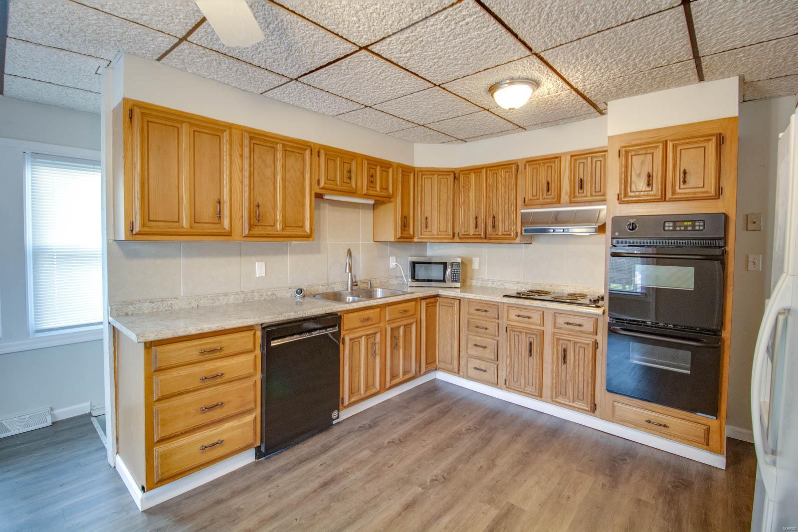 125 West 3rd Street Roxana, IL 62084 - Photo 14 of 31