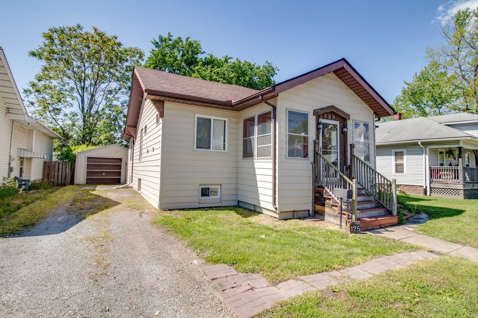 125 West 3rd Street Roxana, IL 62084 - Photo 3 of 31