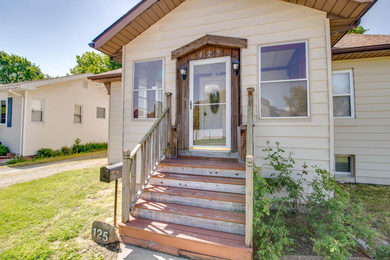 125 West 3rd Street Roxana, IL 62084 - Photo 4 of 31