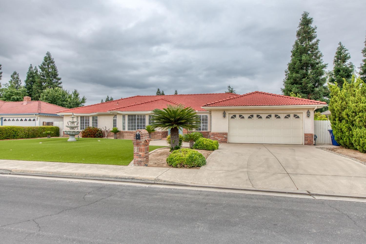 2530 Sterling Avenue Sanger, CA 93657 - Photo 39 of 40 a front view of school