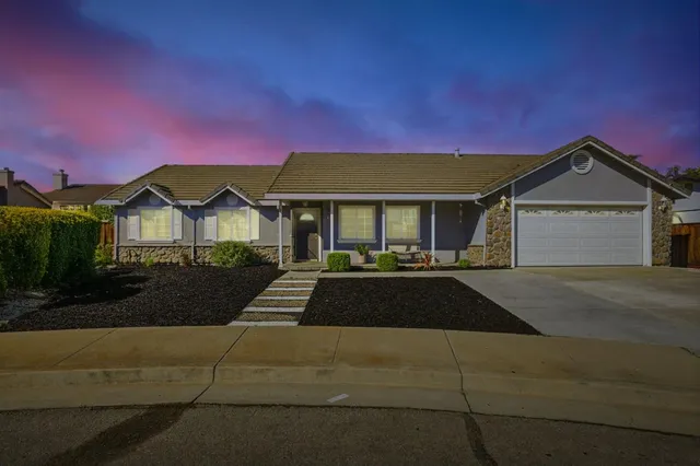 $740,000 | 1680 El Camino De Vida, Hollister, CA 95023