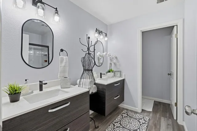 $740,000 | 1680 El Camino De Vida, Hollister, CA 95023