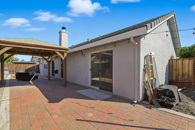 $740,000 | 1680 El Camino De Vida, Hollister, CA 95023