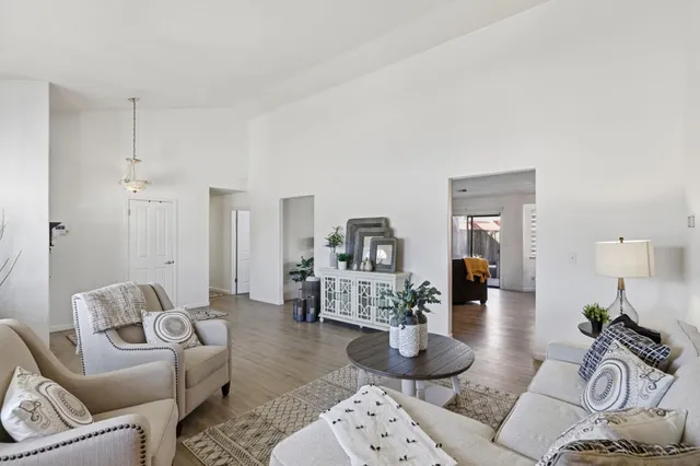 $740,000 | 1680 El Camino De Vida, Hollister, CA 95023