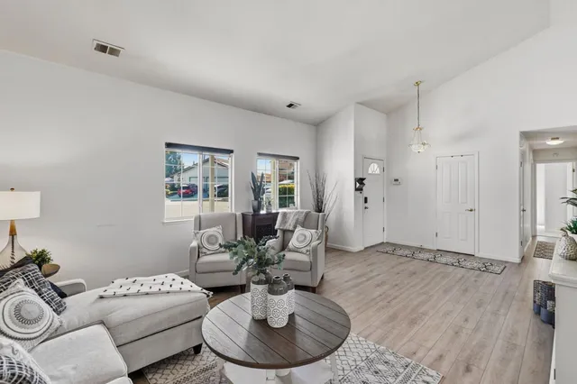 $740,000 | 1680 El Camino De Vida, Hollister, CA 95023