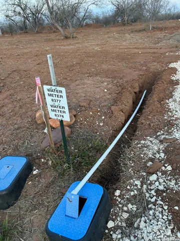 a view of roof with sitting area