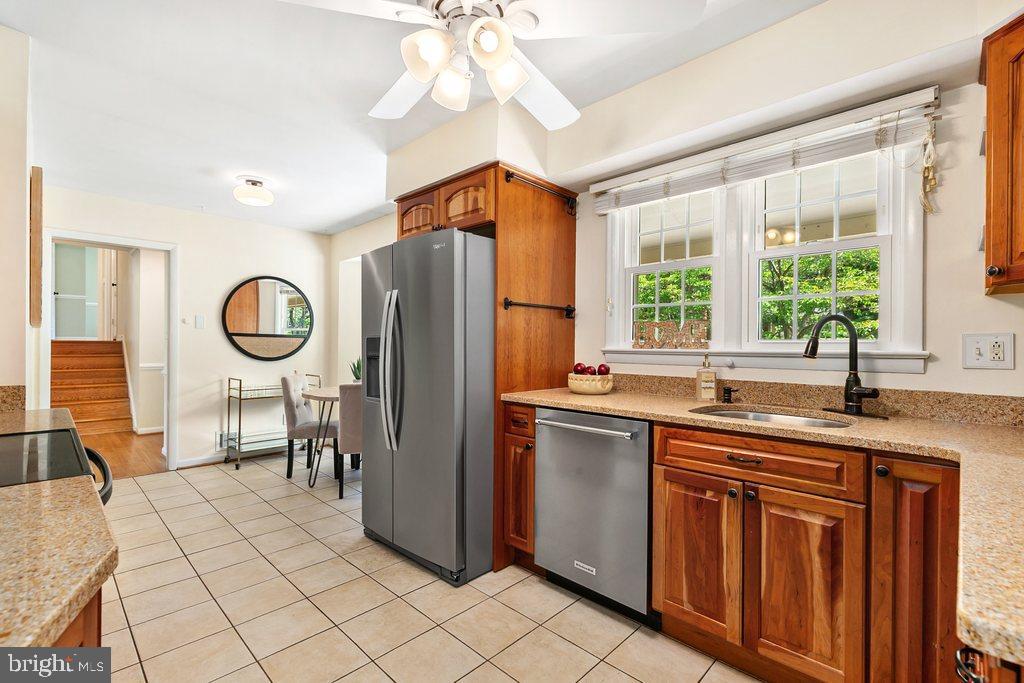 201 Mowbray Road Silver Spring, MD 20904 - Photo 10 of 56