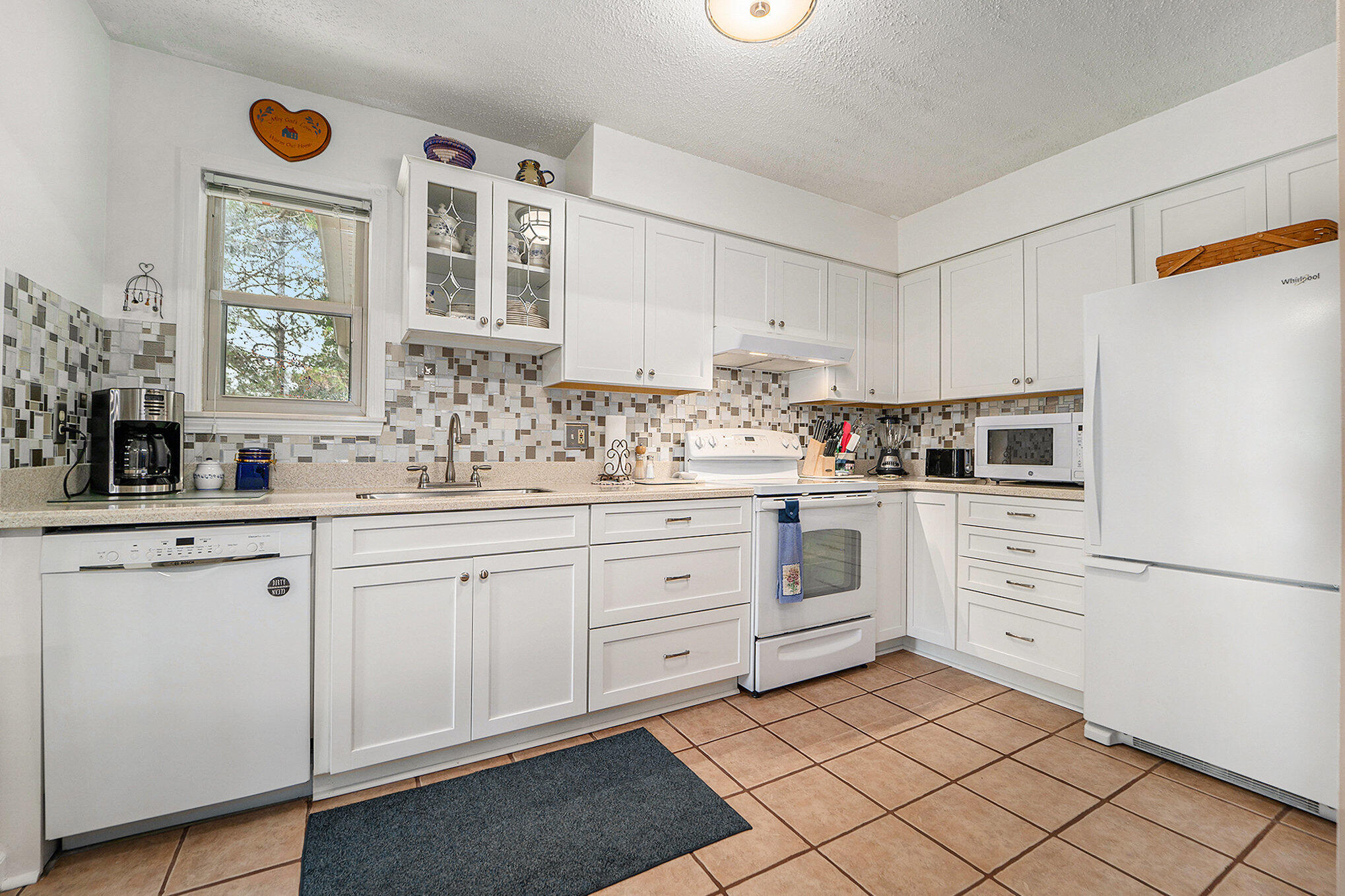 764 South Milford Road Milford, MI 48381 - Photo 6 of 17 Kitchen