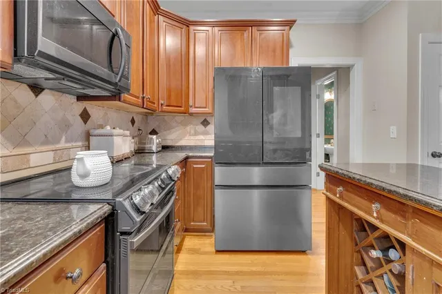 $602,500 | 1106 Appaloosa Court, Summerfield, NC 27358