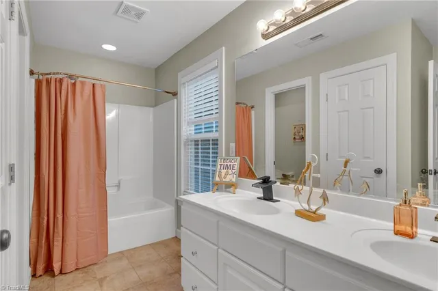 $602,500 | 1106 Appaloosa Court, Summerfield, NC 27358