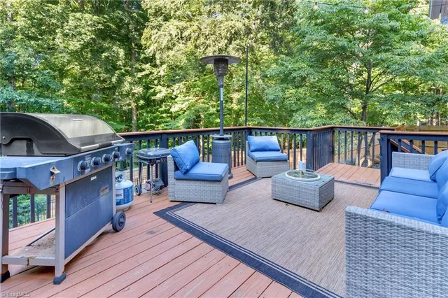 $602,500 | 1106 Appaloosa Court, Summerfield, NC 27358