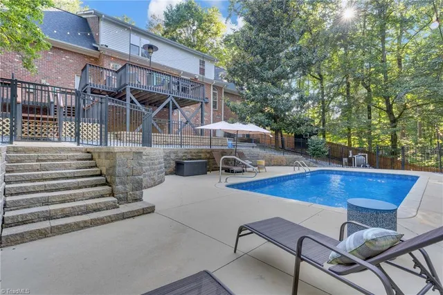 $602,500 | 1106 Appaloosa Court, Summerfield, NC 27358