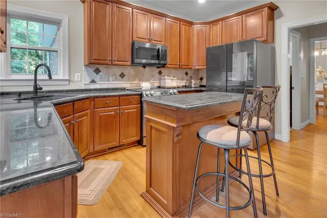 $602,500 | 1106 Appaloosa Court, Summerfield, NC 27358