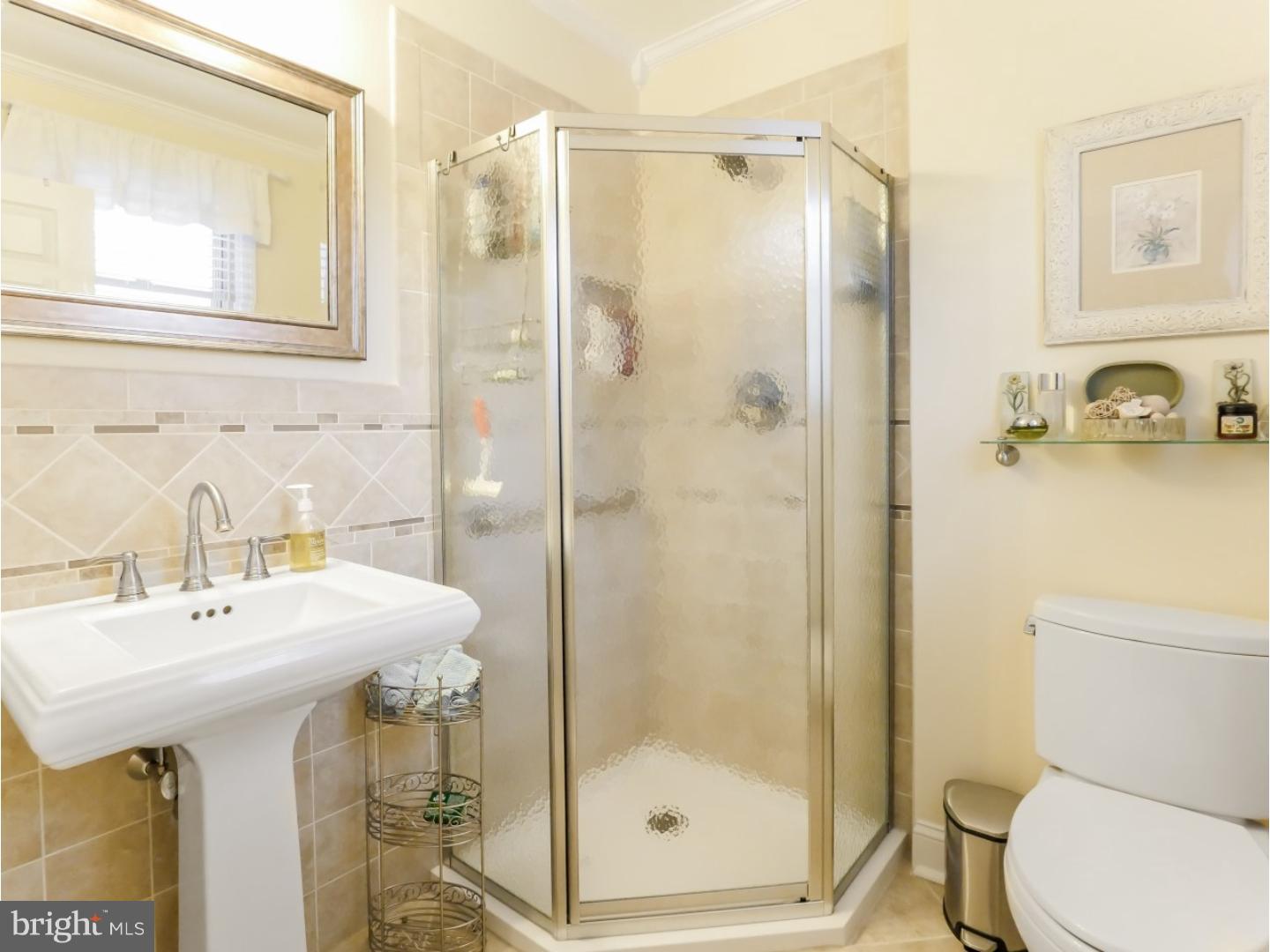 39 Cherokee Road Richboro, PA 18954 - Photo 24 of 25 Bathroom