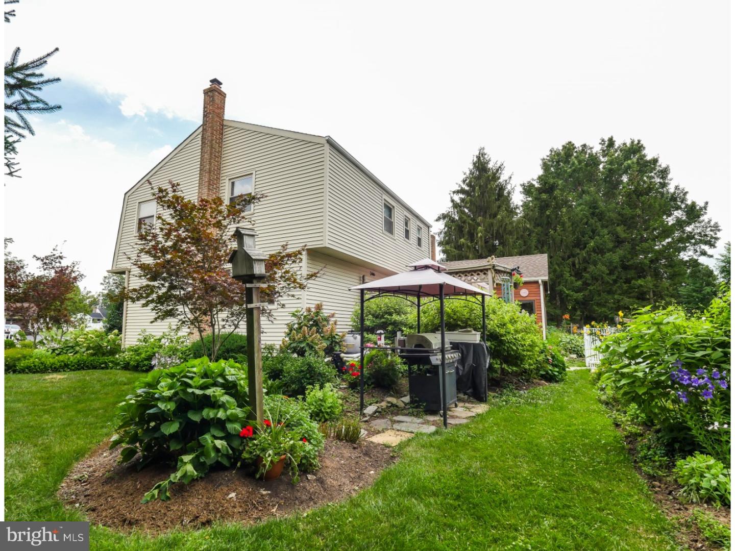 39 Cherokee Road Richboro, PA 18954 - Photo 5 of 25 Back Yard