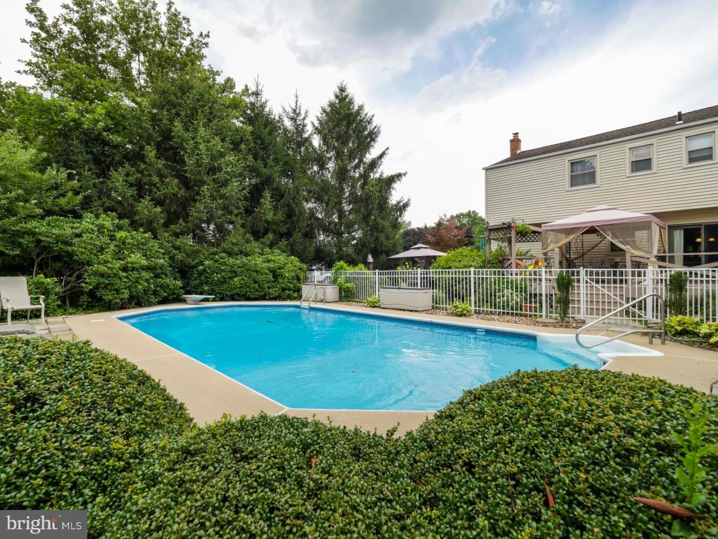 39 Cherokee Road Richboro, PA 18954 - Photo 7 of 25 Pool