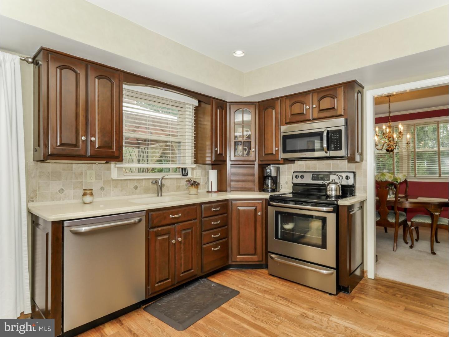39 Cherokee Road Richboro, PA 18954 - Photo 8 of 25 Kitchen
