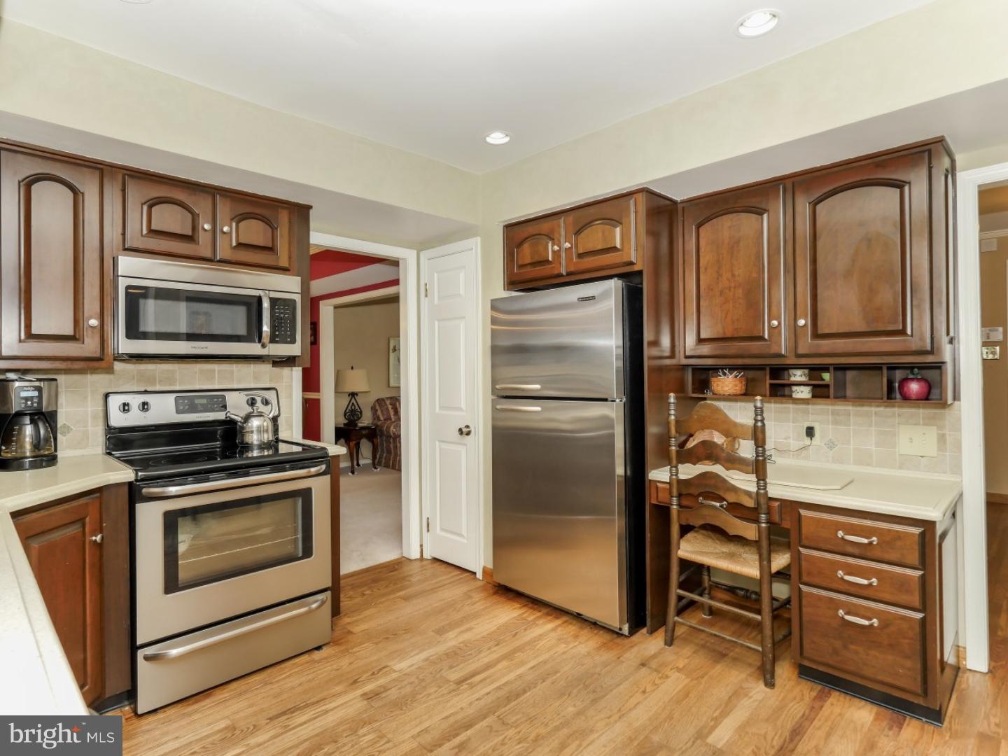 39 Cherokee Road Richboro, PA 18954 - Photo 10 of 25 Kitchen