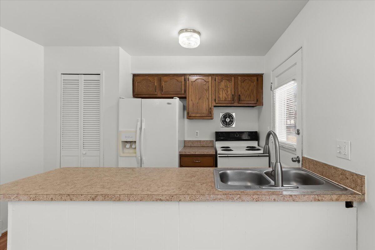 5925-5929 Inkster Road Garden City, MI 48135 - Photo 12 of 46 5925 Inkster Rd