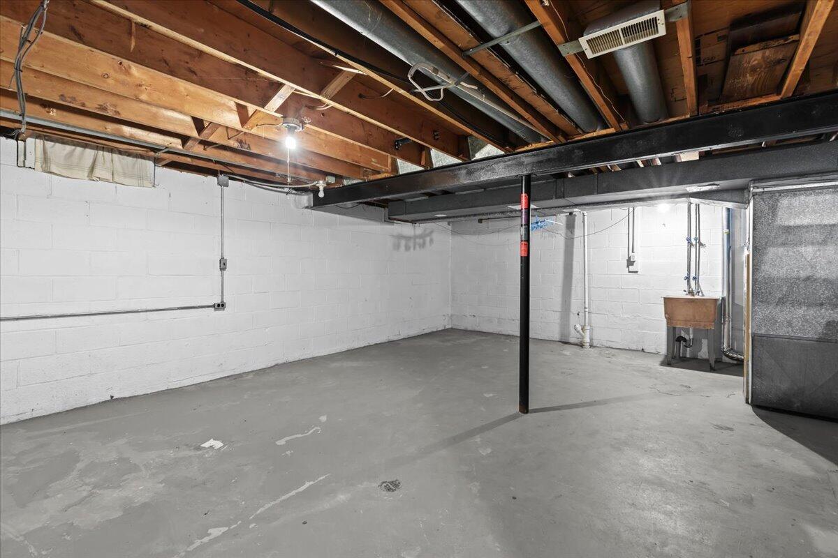 5925-5929 Inkster Road Garden City, MI 48135 - Photo 21 of 46 5925 Inkster Rd