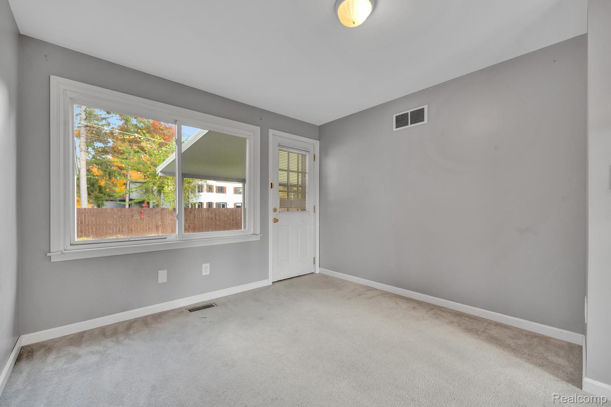 14718 Inkster Road Redford, MI 48239 - Photo 16 of 33 Gallery Image 16