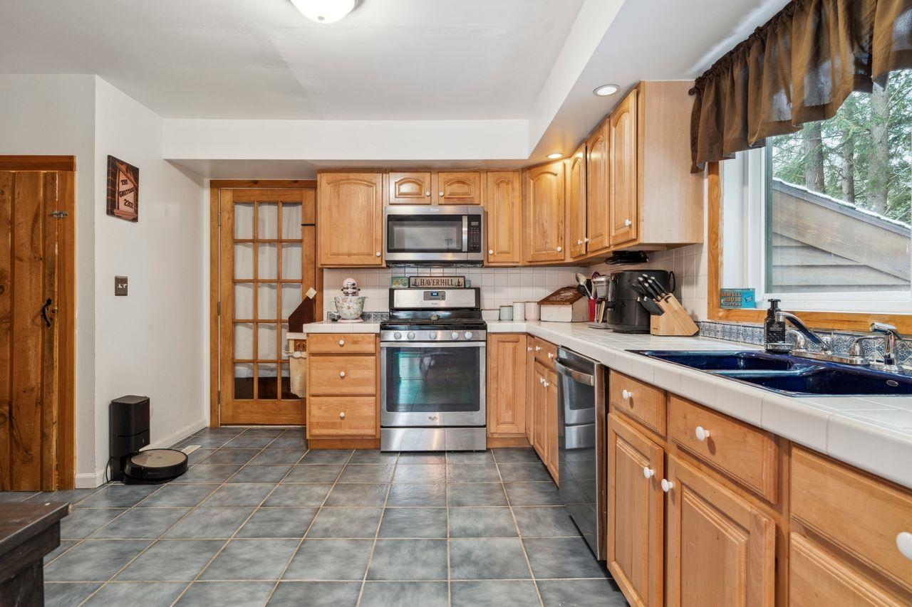 43 Rogers Road Haverhill, NH 03785 - Photo 13 of 40