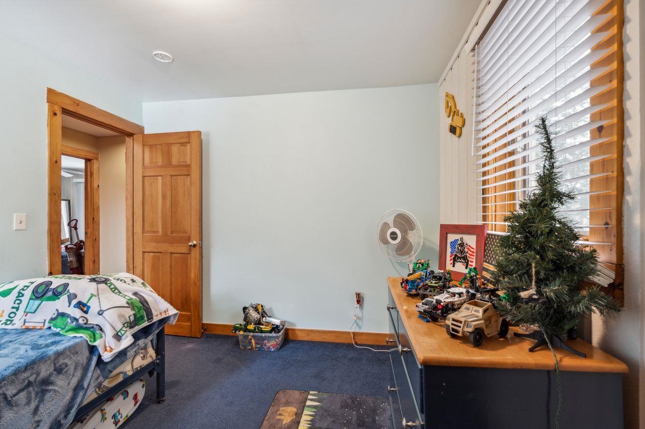 43 Rogers Road Haverhill, NH 03785 - Photo 9 of 40