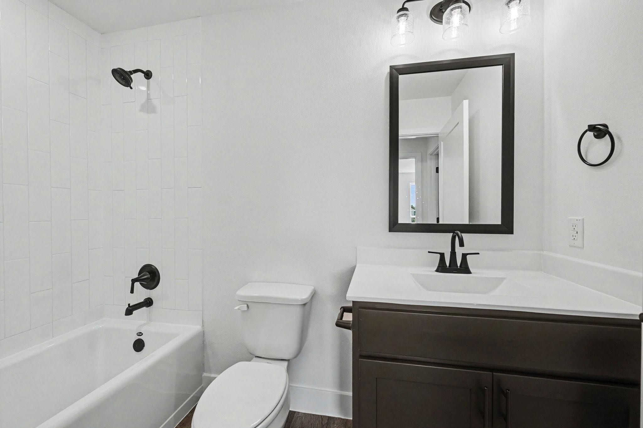 8 Keystone Court Angleton, TX 77515 - Photo 24 of 25