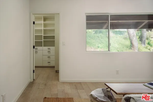 $799,950 | 9761 VÃa Pavia, Burbank, CA 91504