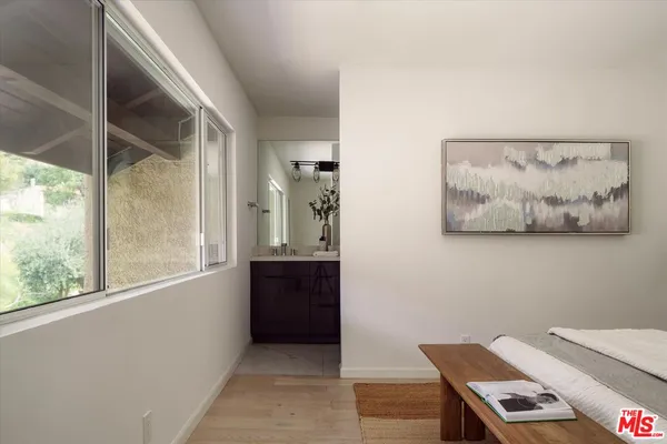 $799,950 | 9761 VÃa Pavia, Burbank, CA 91504