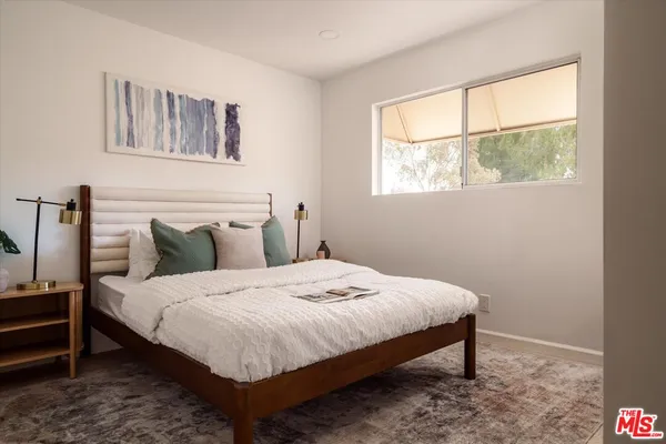 $799,950 | 9761 VÃa Pavia, Burbank, CA 91504