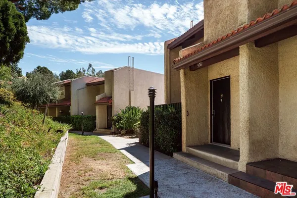 $799,950 | 9761 VÃa Pavia, Burbank, CA 91504
