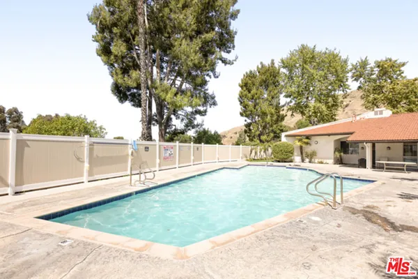 $799,950 | 9761 VÃa Pavia, Burbank, CA 91504