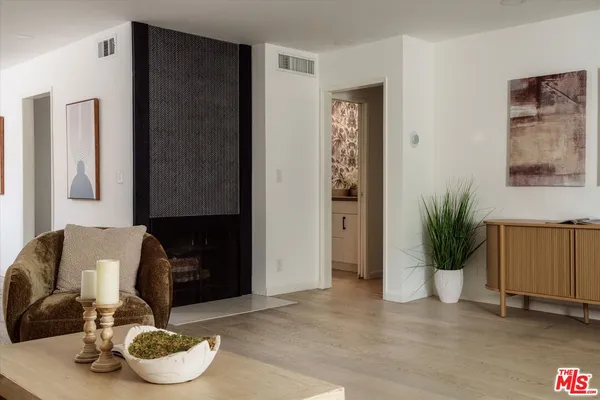 $799,950 | 9761 VÃa Pavia, Burbank, CA 91504