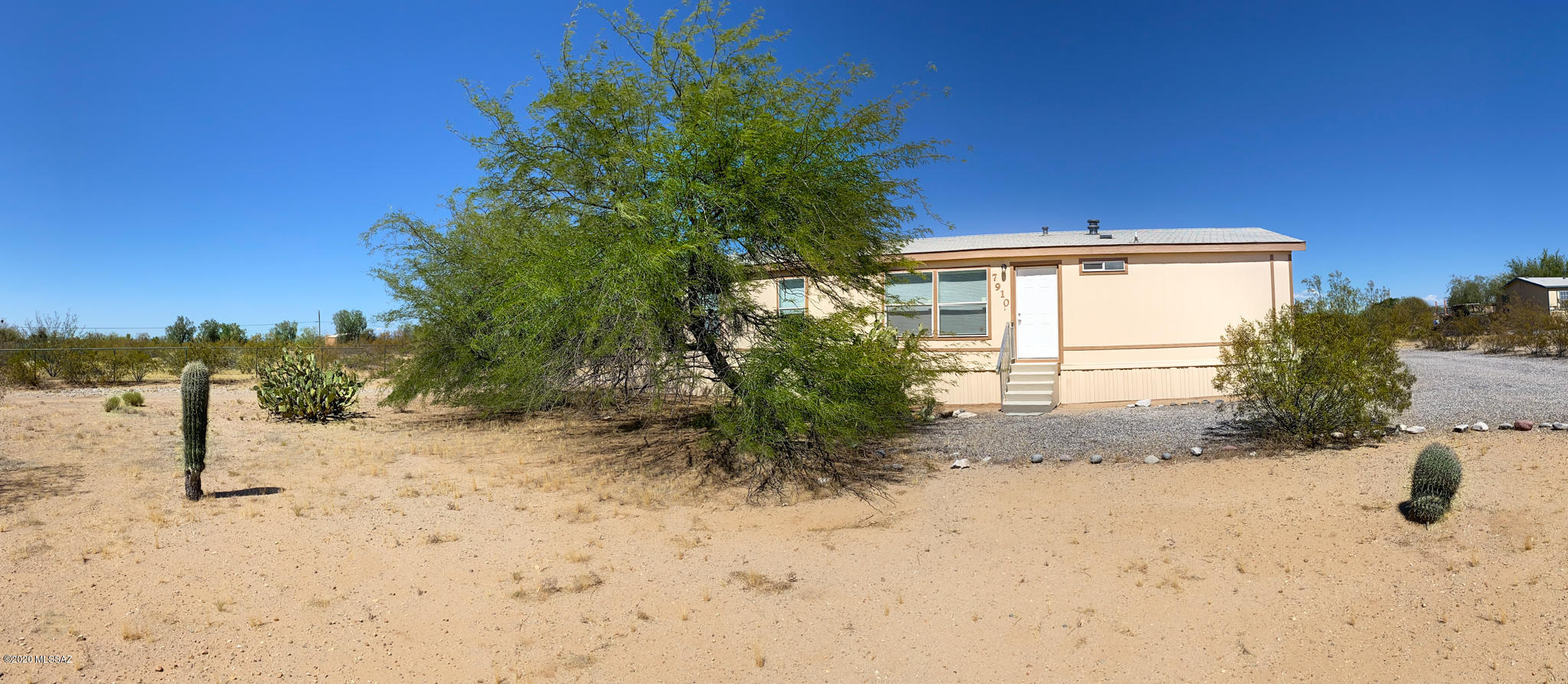 7910 North Prorodeo Road Tucson, AZ 85743 - Photo 1 of 13