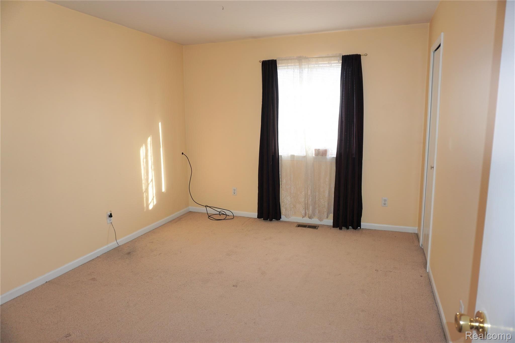 3628 Riverside Drive Canton, MI 48188 - Photo 19 of 27 19 Bedroom 3.jpg