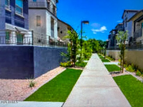 $2,150 | 300 North Gila Springs Boulevard, Unit 282, Chandler, AZ 85226