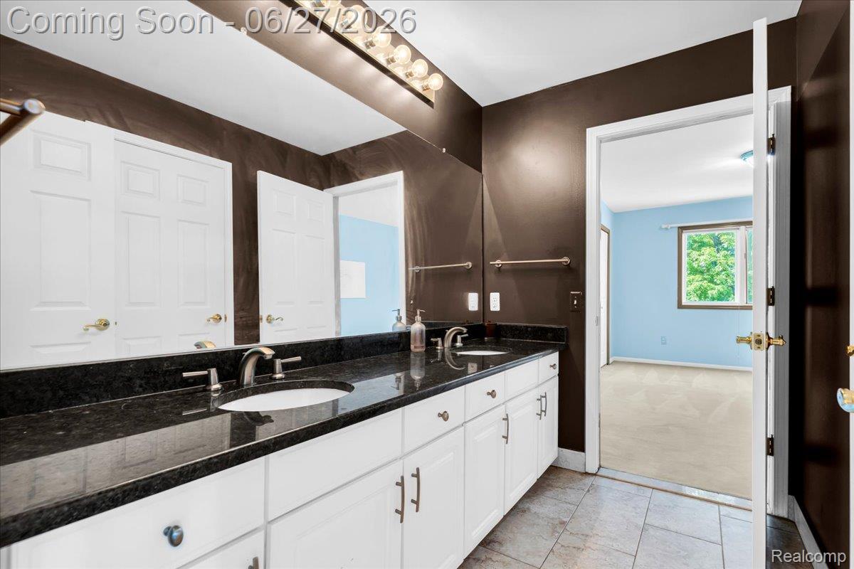 1781 Westridge Drive Rochester, MI 48306 - Photo 40 of 56 33-1781 Westridge Dr_32.jpg