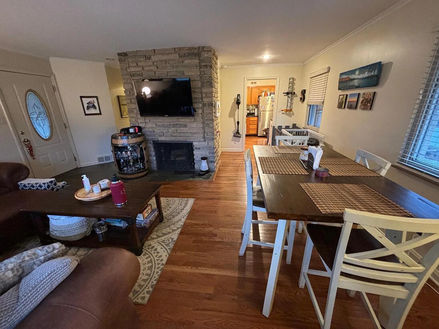 1841 Ridgecliff Road Columbus, OH 43221 - Photo 6 of 39 Living Room