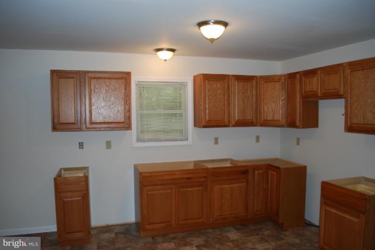 7136 Caledon Road King George, VA 22485 - Photo 2 of 20 Kitchen