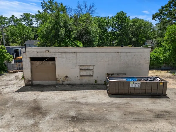 a view of a garage