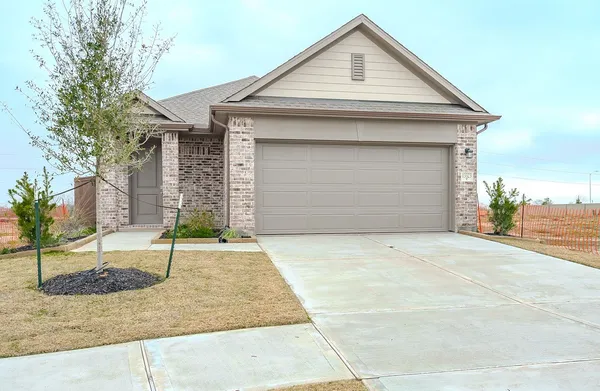 $2,100 | 13323 Prado Rdg Lane, Rosharon, TX 77583